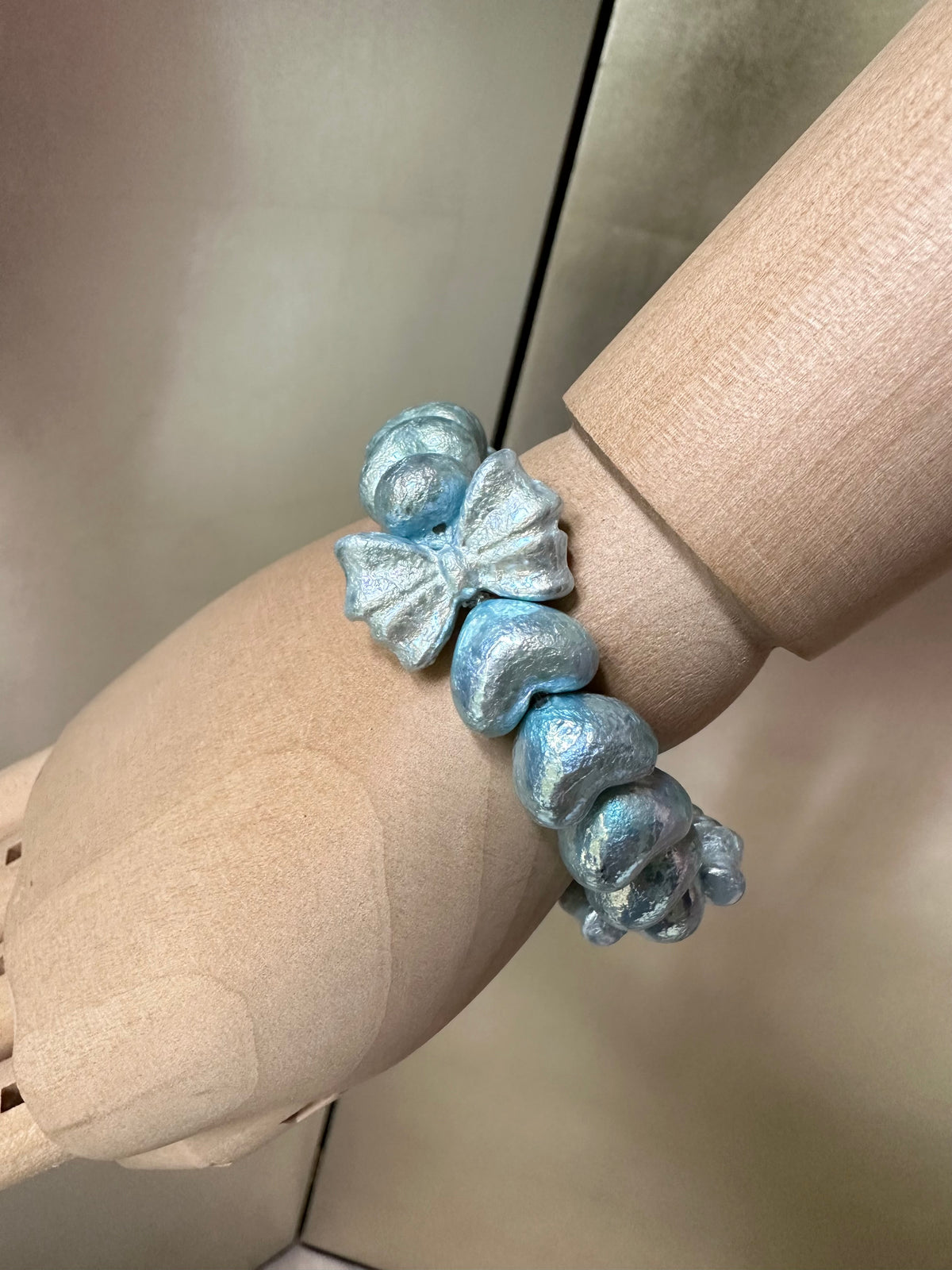 AERIS — Sculptural Acrylic Bead Bracelet