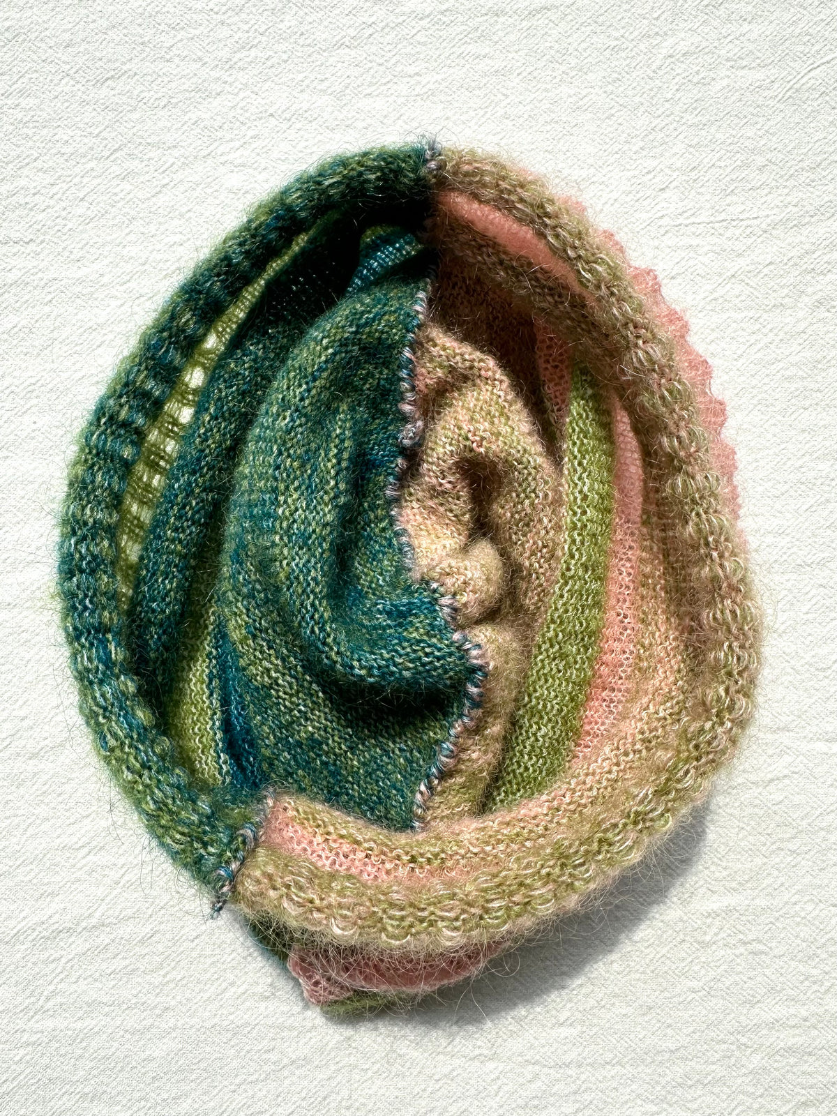 MIRA — Asymmetric Contrast-Stripe Knit Beanie